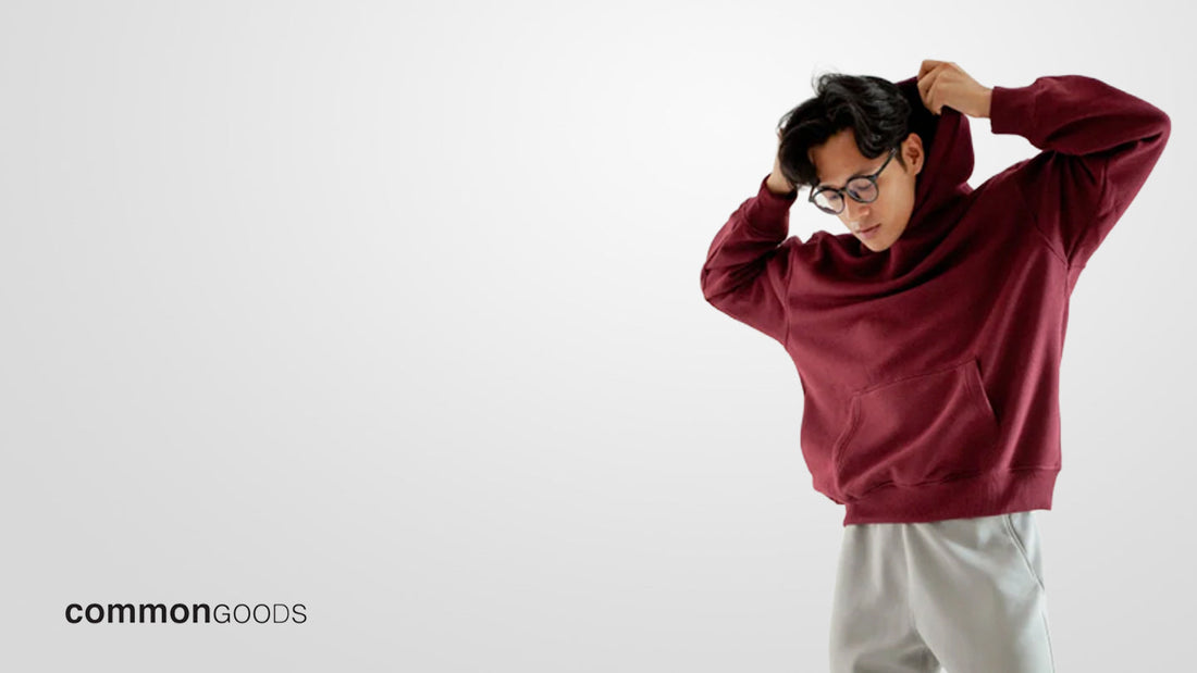 5 Pilihan Sweater Oversize Pria untuk Musim Hujan yang Nyaman