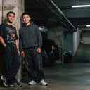 Baju Skena: Jenis Atasan dan Ide Outfit Skena Cowok Cewek