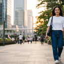 Kaos Oversize Wanita: Cara Pilih Ukuran, Bahan, dan Tips OOTD