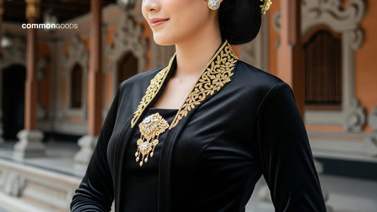 Kebaya Janggan: Busana Hitam Penuh Makna